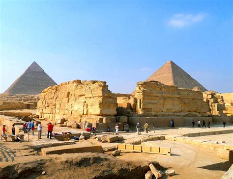 Pyramids of Giza Facts | Britannica