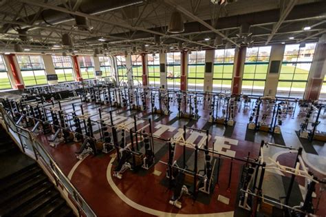 12 Awesome American College Gyms Everyone Envies Lifehack