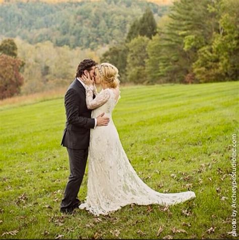 Apparently Kelly Clarksons Husband Is An Amazing Father