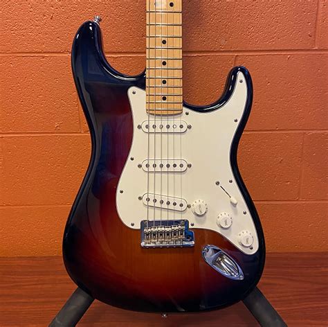 Fender 2014 American Standard Stratocaster Hss 3 Tone Reverb