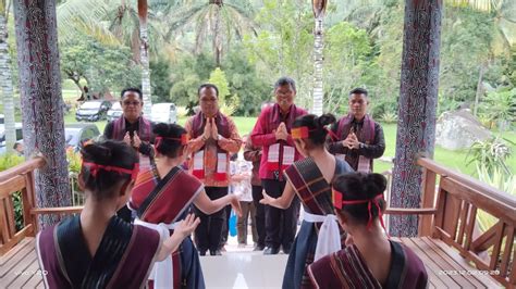 Bupati Samosir Buka Lokakarya Panen Hasil Belajar Calon Guru