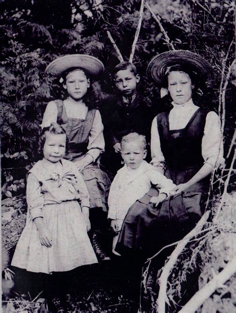 The Somerville Children – 1911 – Community of Malakwa