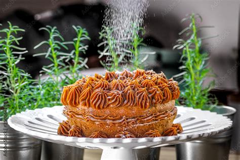 Naked Cake De Doce De Leite Sabor Churros Stock Photo Adobe Stock