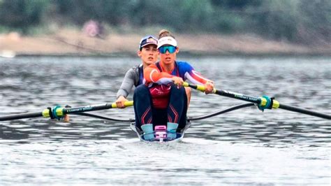 Las hermanas Abraham brillan en el Mundial de Remo y están cerca de