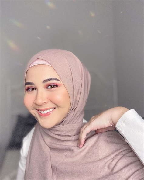 Potret Kesha Ratuliu Yang Semakin Cantik Setelah Mantap Berhijab