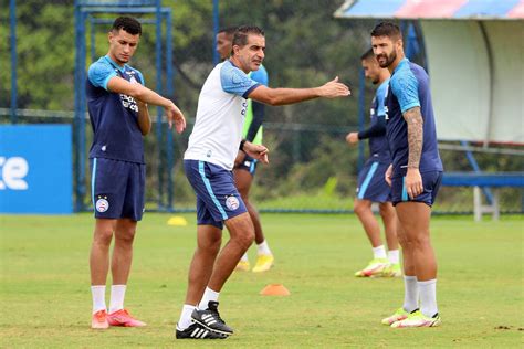 Com Muita Chuva Bahia Faz Penúltimo Treino Antes De Enfrentar O