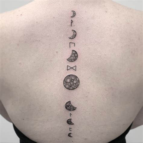 Tatuagens Fases Da Lua Nas Costas - Tatuagem feminina nas costas com as fases da lua: inspire-se no poder ...