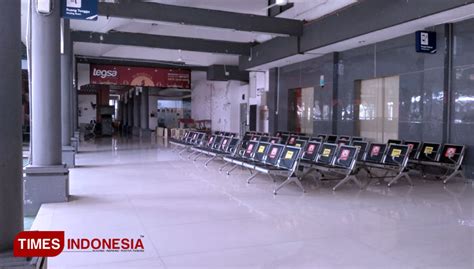 Hari Pertama Larangan Mudik Lebaran Stasiun Surabaya Gubeng Sepi