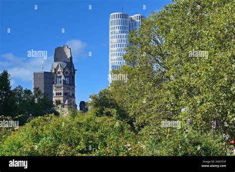 Kaiser Wilhelm Gedaechtniskirche Berlin Hi Res Stock Photography And