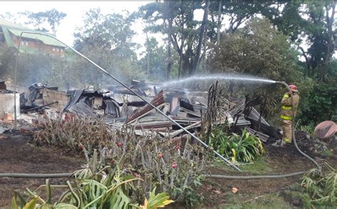 VIDEO Incendio reduce a cenizas una cabaña en Jarabacoa El Nuevo