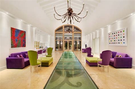 8 Colorful Hotel Design Examples that make a difference + clever design tips! - Hotelier Academy