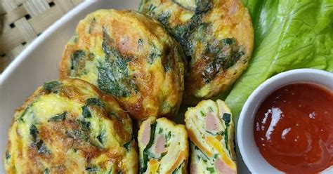 Resep Omelet Daun Katuk 593 Oleh Ati Agus Sapto Mom S Firza Cookpad