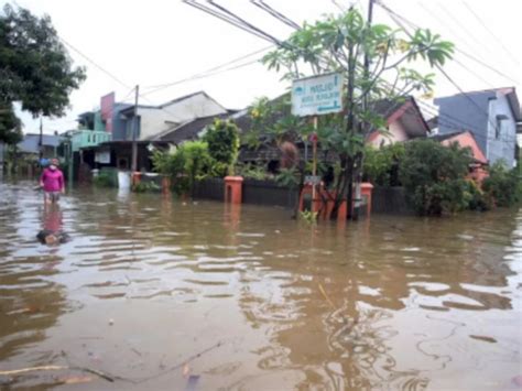 Bpbd Dki Jakarta Rt Dan Ruas Jalan Tergenang Banjir Akibat Hujan