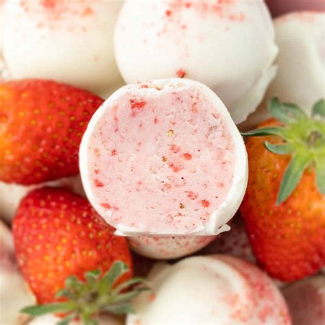 White Chocolate Strawberry