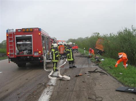 Verkehrsunfall BAB 29 Fahrtrichtung WHV Freiwillige Feuerwehr Zetel