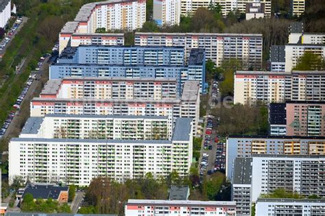 Berlin Aus Der Vogelperspektive Plattenbau Hochhaus Wohnsiedlung An