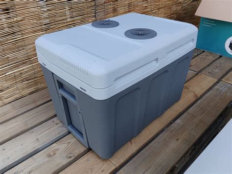 Grosse 40L Kühlbox Tristar KB 7540 mit Rollen Kaufen auf Ricardo