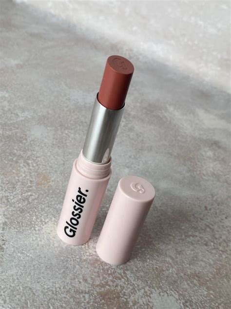 Glossier Ultralip High Shine Lipstick With Hyaluronic Acid помада