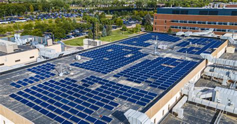 Csu Installs 20 New Solar Panels In Ongoing Effort To Be 100 Renewable Cbs Colorado