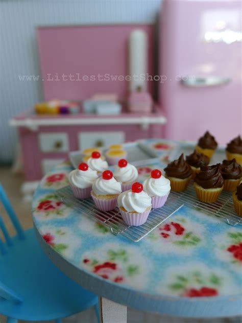 Miniature Cupcakes With Frosting 1 12 Scale For Dollhouse Etsy