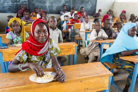 How Mary’s Meals is Fighting Global Hunger - BORGEN