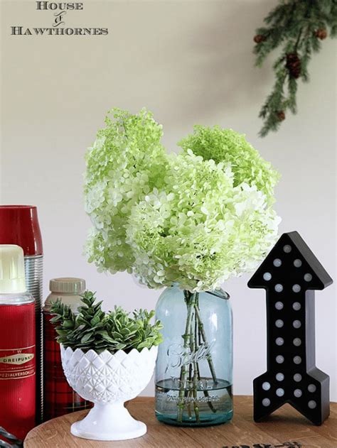 How To Dry Hydrangeas The Easy Way Story House Of Hawthornes