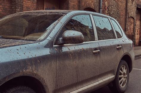 Quién es responsable de un coche abandonado