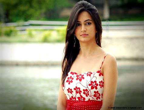 Kriti Kharbanda Hd Wallpapers This Wallpapers