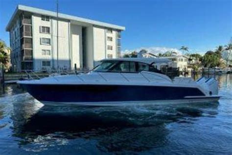 ft  tiara yachts yacht  sale  yacht sales