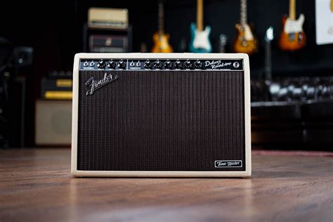Fender Tone Master Deluxe Reverb Blonde Amplifier Guitar Gear Giveaway
