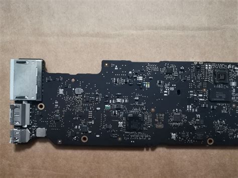 WORKING Logic Board Macbook Air 13 A1466 2015 I5 1 6GHz 4GB 820 00165