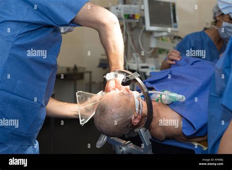 La Estimulaci N Cerebral Profunda Fotograf A De Stock Alamy