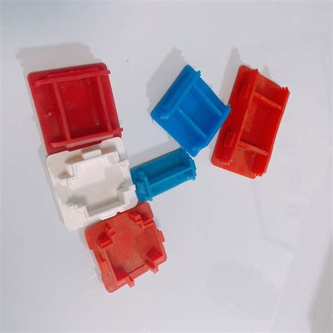 41x41mm 316 Ss Plastic Unistrut Caps Red Blue Unistrut Pvc Cover