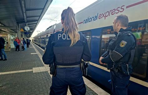 Bedrohungslage Am Hauptbahnhof Solingen Entpuppt Sich Als Falscher Alarm