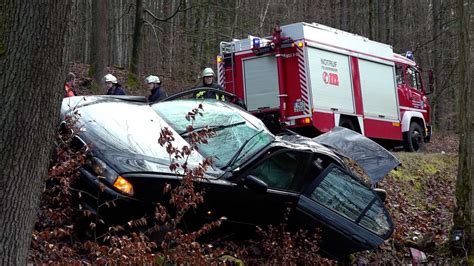 Bad Soden Salm Nster T Dlicher Unfall Bmw Fahrer Stirbt An Der