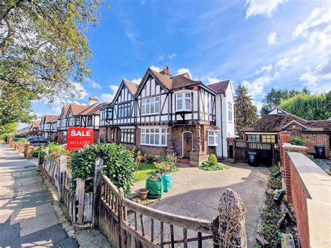 3 Bed Semi Detached House For Sale In Princes Avenue Woodford Green