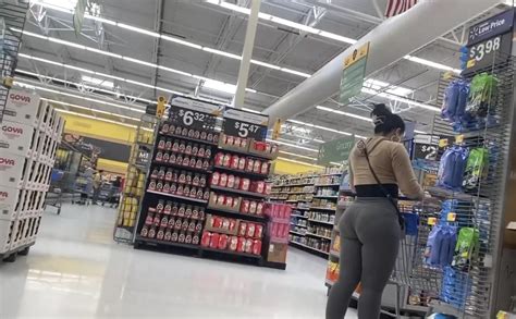 Yall Going To Love This One SEXY ASS LATINA IN TIGHT LEGGINGS VTL