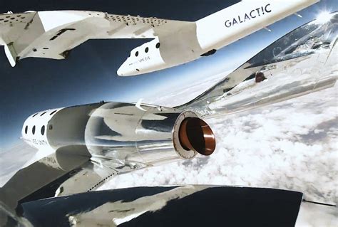 Weltraumtourismus Erster Kommerzieller Flug Von Virgin Galactic