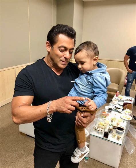 Ipl 2018 Salman Khan Playing With Irfan Pathans Son Imran Is The