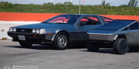 IMPERDIBLE El Tesla Cybertruck Y El DeLorean Corren Una Carrera VIDEO