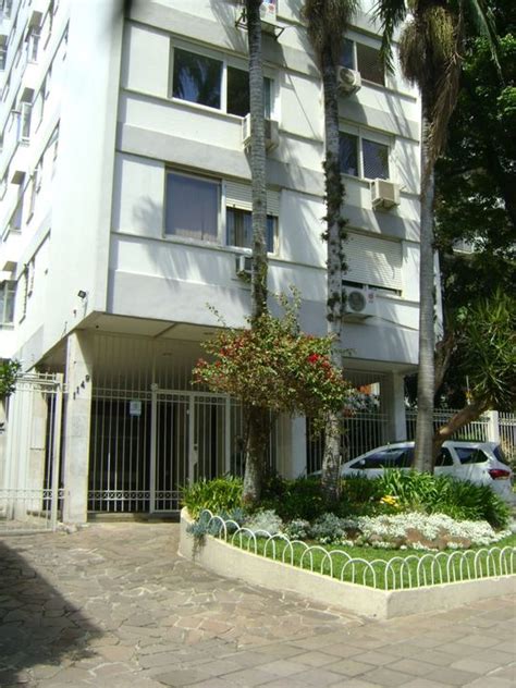 Apartamento Na Rua Vinte E Quatro De Outubro Auxiliadora Em