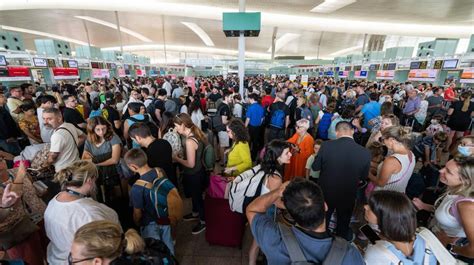 Apagón informático mundial provoca caos en aeropuertos incluido