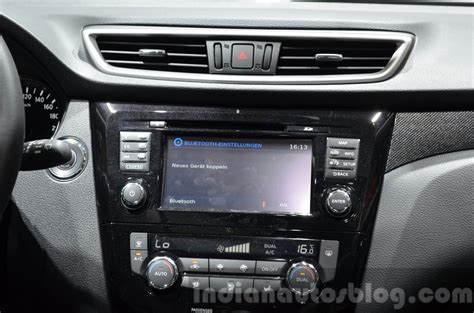 Nissan Navara NP300 Centre Console At IAA 2015