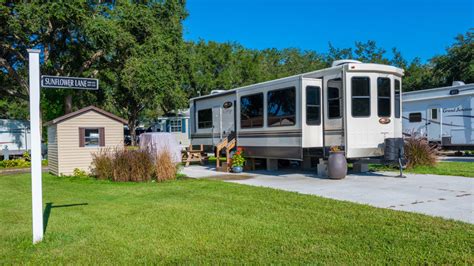 Lakeland RV Resort | RV Living USA