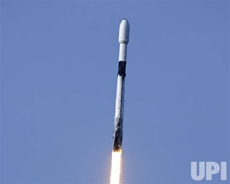 Photo Spacex Launches Indonesian Communications Satellite From Cape