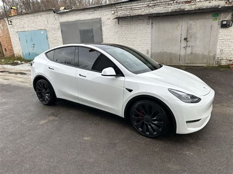 Tesla Model Y 2022 Perfomance 44 900 Tesla Суми на Olx