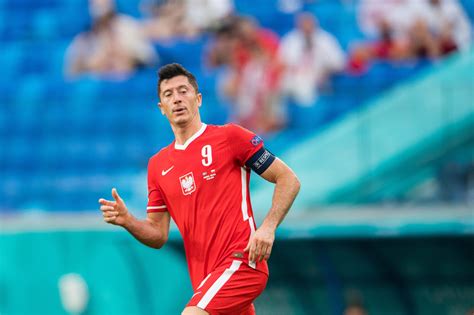 Euro Polska Szwecja Robert Lewandowski Strzela Bramk Jaki