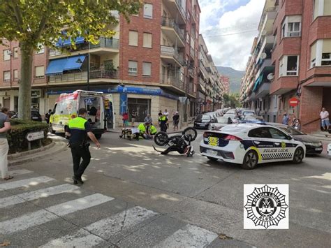 Un Nou Accident Moto Cotxe Amb Un Ferit A L Avinguda De La Hispanitat D