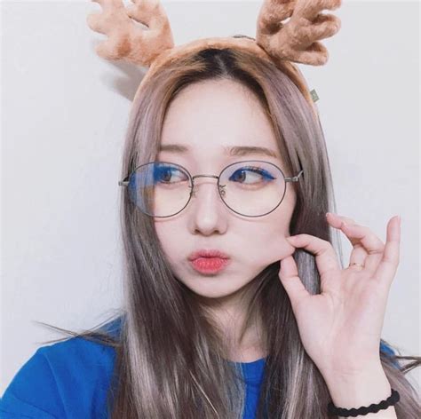 The 25 Best Ulzzang Glasses Ideas On Pinterest Korean Glasses Asian Glasses And Asian Fashion