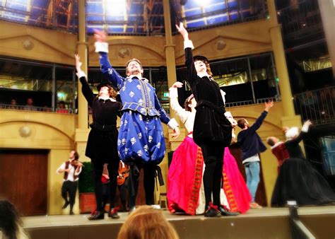 REVIEW: Twelfth Night (Pop-up Globe) – Theatre Scenes: Auckland Theatre ...